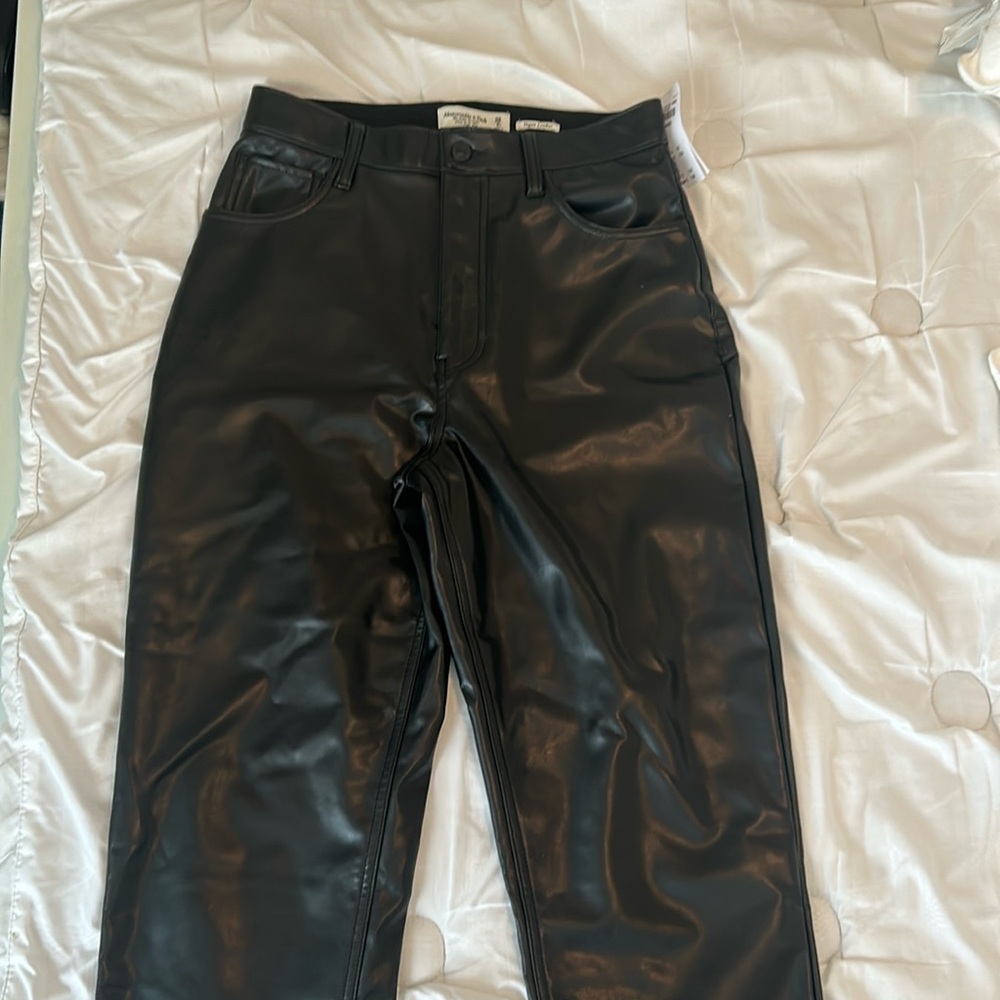 Abercrombie & Fitch the Ankle Straight Ultra High Rise Curve Love